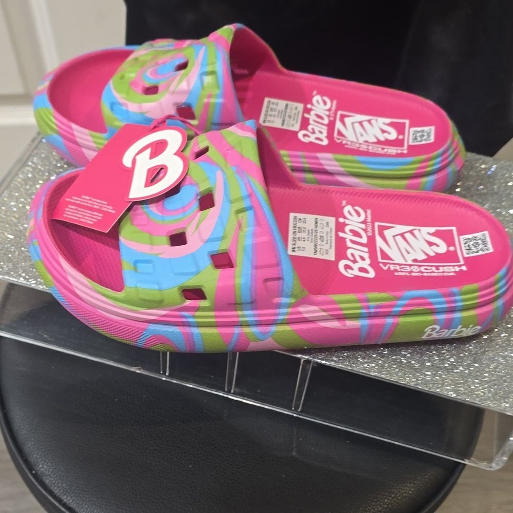 Vans X Barbie VR3 Cush Slide On Sandals - Picture 7 of 10